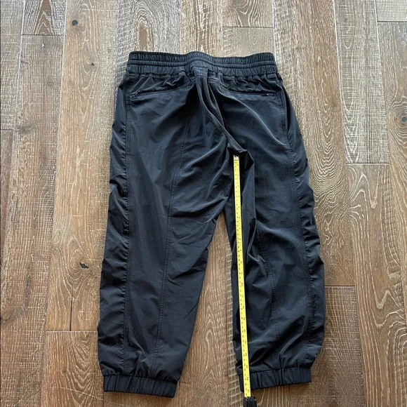 Athleta Women's Black Cropped Joggers - Picture 4 of 4